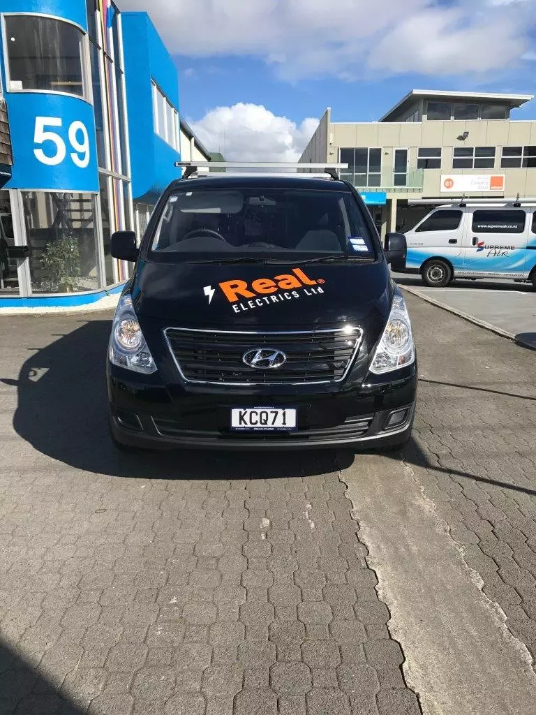 Effective vehicle signage, print broker, commercial printing, digital printing, printing services, business cards, book printing, brochure printing, custom packaging solutions, free printing quote, print broker news
